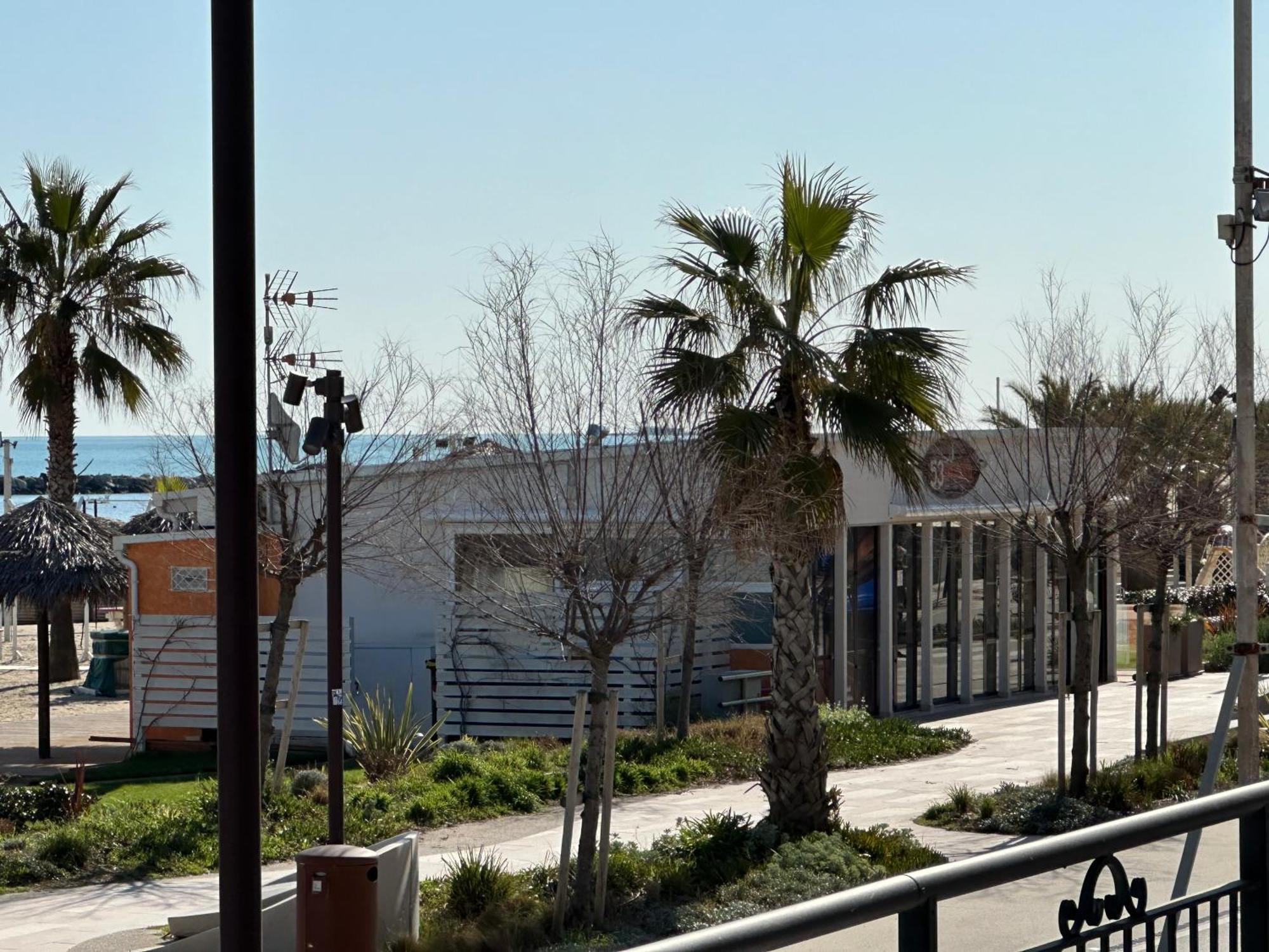 Hotel Alcazar Rimini Kültér fotó